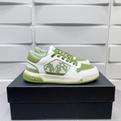 Classic Low Sneakers